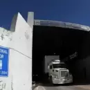 Miles de camiones cruzan el túnel Cristo Redentor en su día de exclusividad