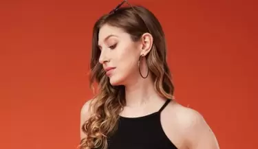 mujer enganosa