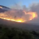 Luchan contra un incendio forestal en las sierras cordobesas