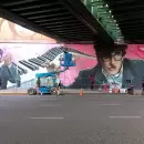 Un mural del artista Alfredo Segatori homenajea a Maradona y a Charly Garca en Palermo
