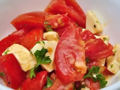 tomate-en-vinagreta-de-mostaza