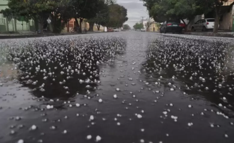 lluvia y granizo