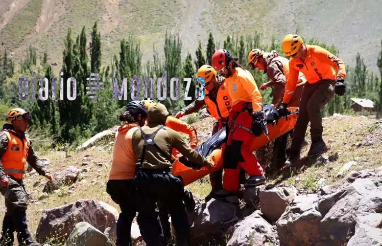Rescate de los cuerpos de los tres andinistas muertos en el cerro Marmolejo