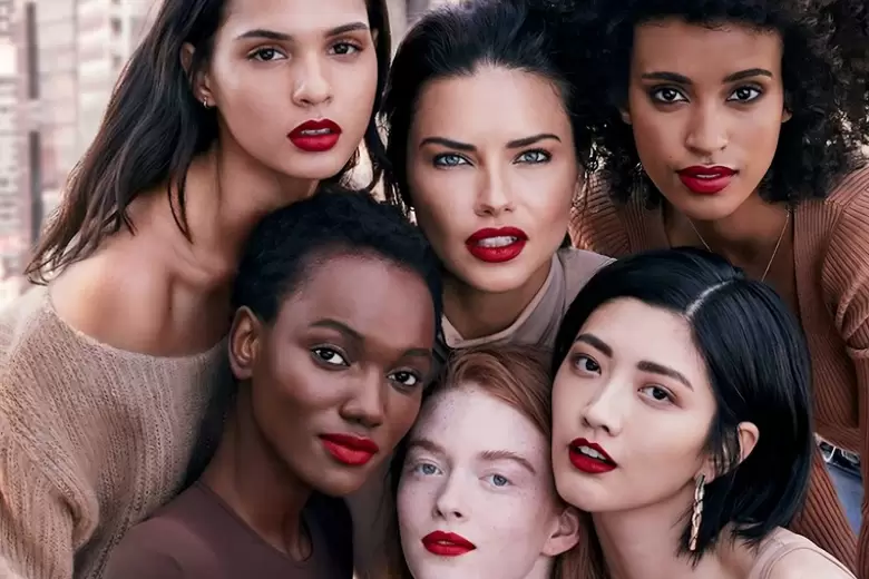 labial rojo maquillaje belleza