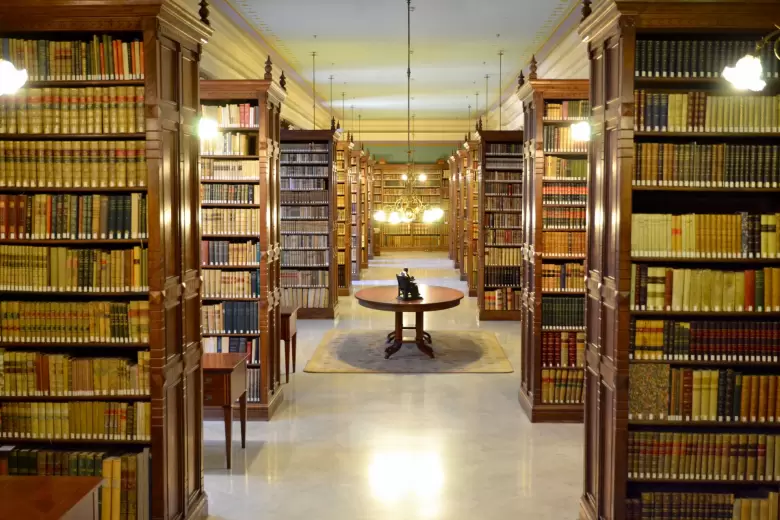 biblioteca_de_la_real_academia_espanola_(rae)