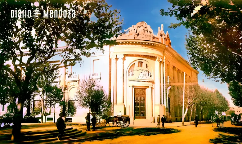 ex banco de la provincia de mendoza foto antingua
