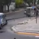 (Video) Dos camiones de caudales chocaron en Guaymalln y uno derram gasoil sobre el asfalto