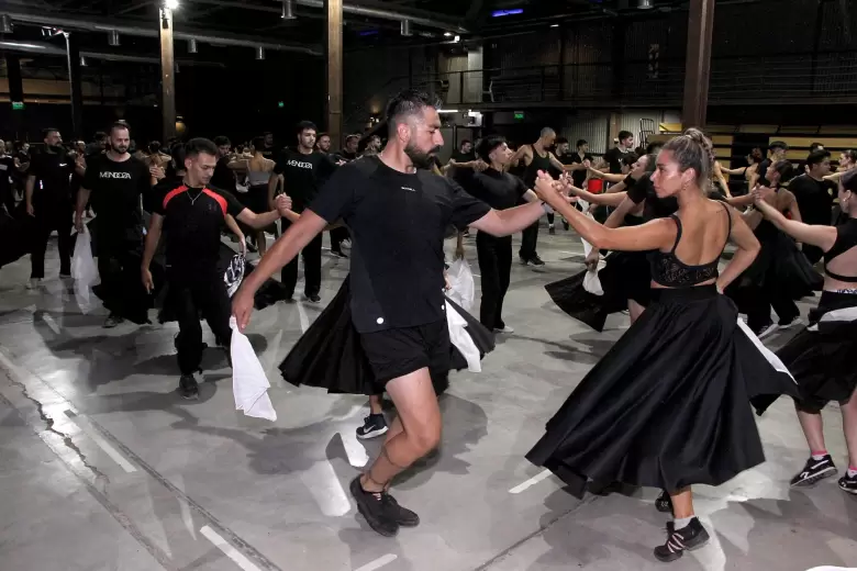 ensayos vendimia bailarines artistas
