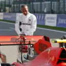 Hamilton revel que "ni mis padres lo saban" sobre su acuerdo con Ferrari