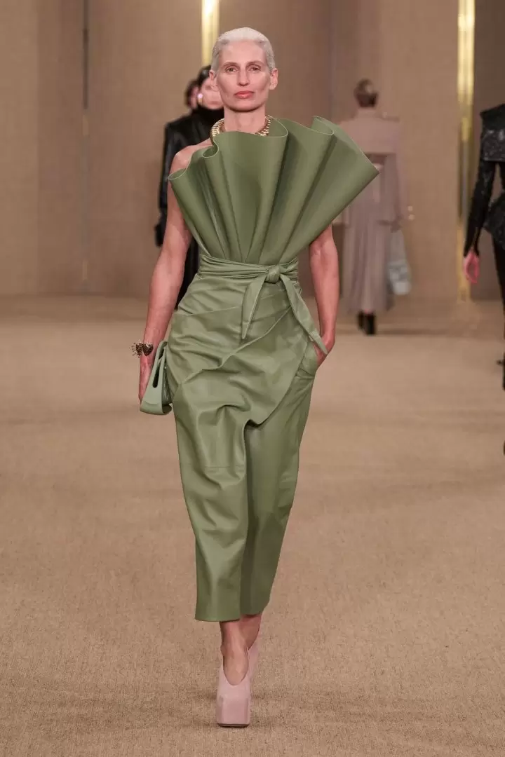 balmain moda