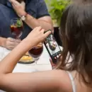 Turismo argentino en rojo: bajan los visitantes y suben las partidas al exterior
