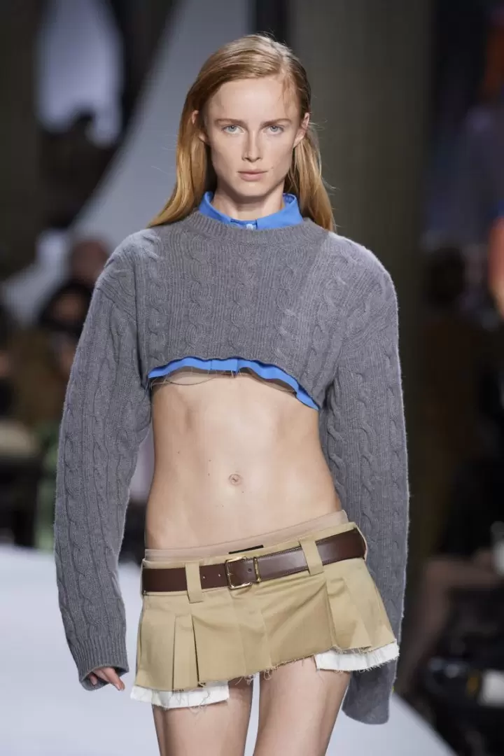miu-miu-mini-skirt-impact moda