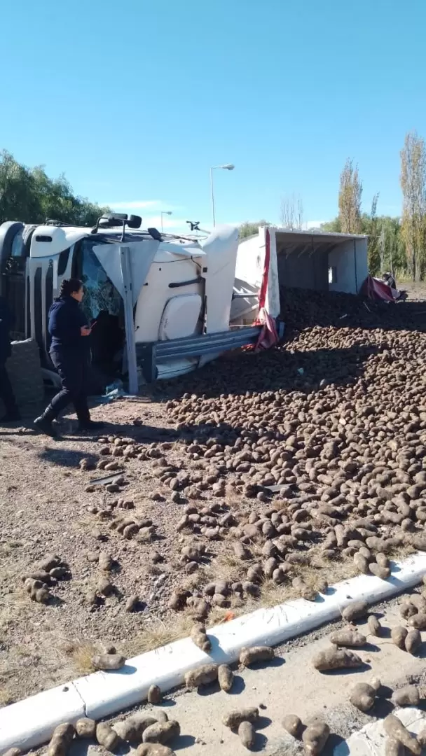 camion vuelco papas