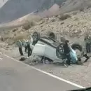 (Fotos y videos): Un auto volc� en la alta monta�a y qued� destrozado