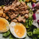 La mejor receta: disfruta de una deliciosa ensalada de garbanzos con atún en lata