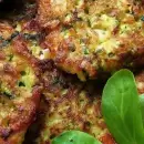 Fácil y económica, la receta para hacer unas ricas tortitas de espinacas con queso