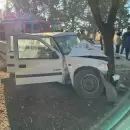 Un hombre viajaba junto a su hijo en su camioneta y choc contra un rbol en Lavalle