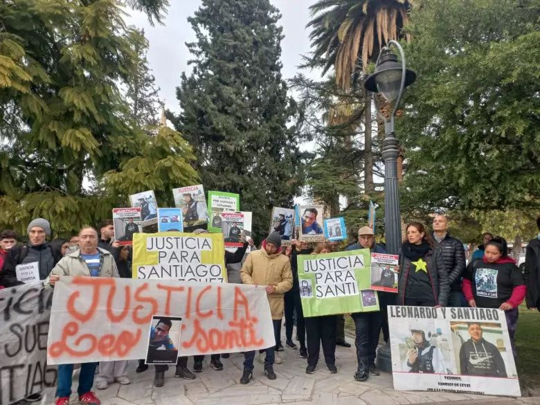marcha por Leonardo Alarc�n y Santiago Vel�zquez