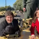 La foto con Villarruel en un tanque, regalos y un brindis clave: el desfile de Milei