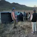 (Video) Volcaron en una camioneta cuando volv�an del Manzano Hist�rico y salieron ilesos