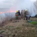 (Videos) Las impactantes im�genes de un incendio que provocaron las fuertes r�fagas en Tunuy�n
