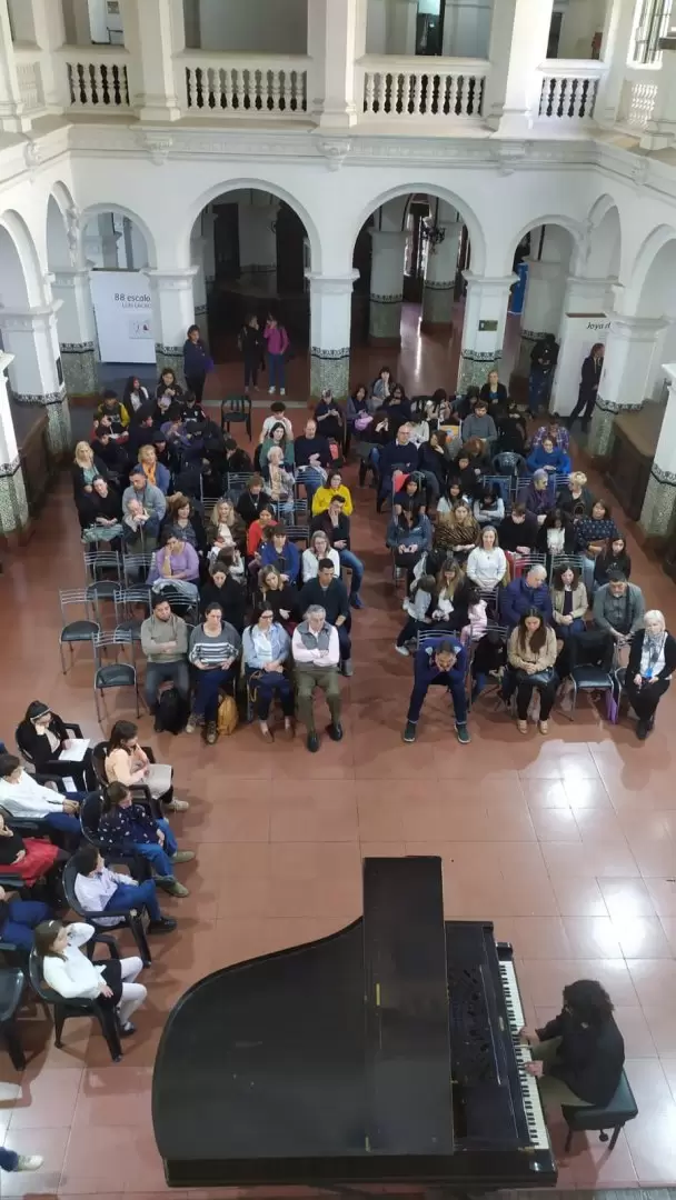Sala Elina Alba