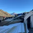 (Videos) Impactante accidente de un cami�n en la ruta 7: La carga aplast� la cabina y el chofer sali� ileso
