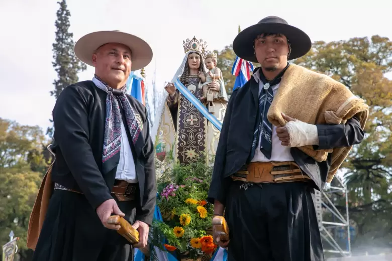 HOMENAJE A SAN MART�N PLAZA INDEPENDENCIA
