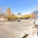 Un hombre ebrio choc�, cay� a un canal de riego en Maip� y su familia est� grave