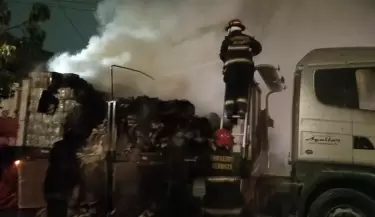 Incendio en un cami�n en Guaymall�n