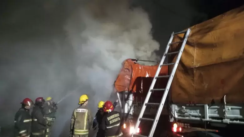 Incendio en un camión en Guaymallén