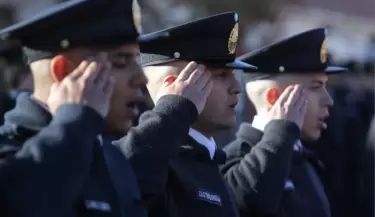 policias