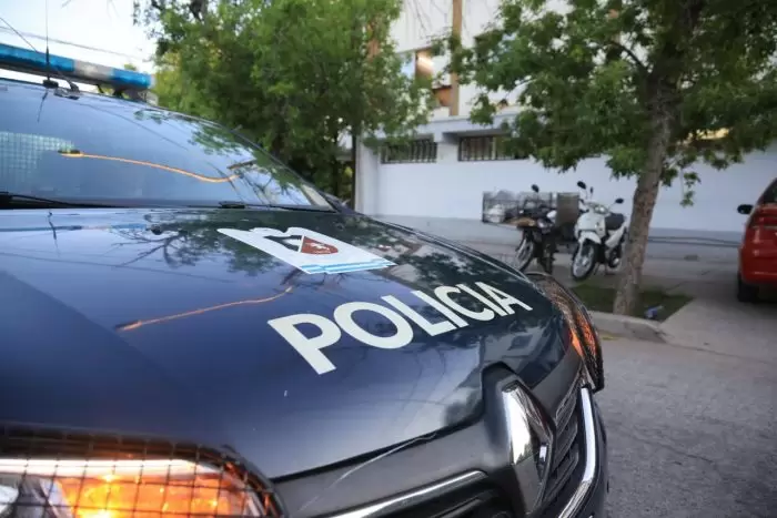 polic�a