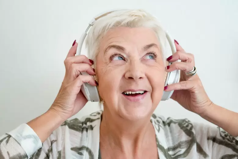 esccuchando musica