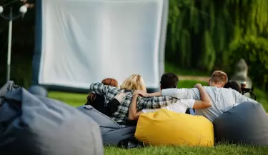 Planazo: La magia del cine y la gastronom�a al aire libre vuelve con una funci�n especial
