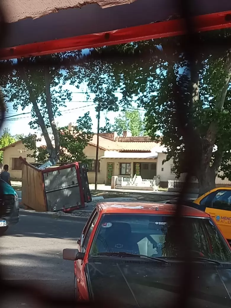 cami�n volcado maipu