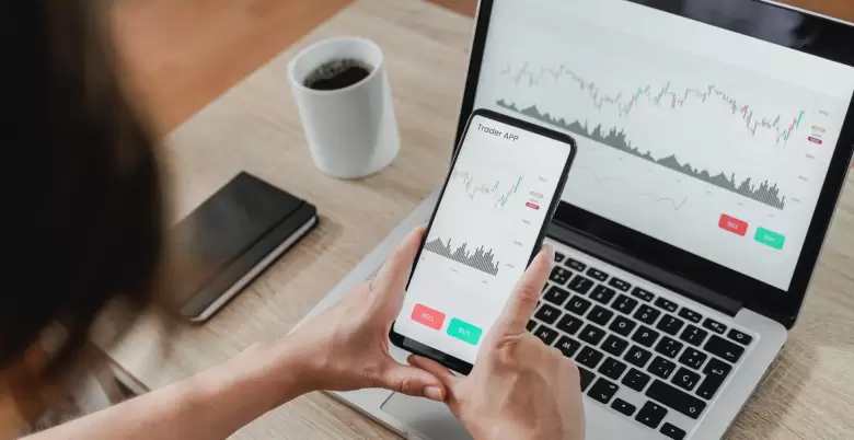 ECONOM�A FINANZAS