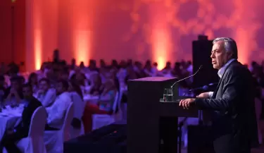 Cornejo destac� el super�vit fiscal de Mendoza en la cena de la AEM