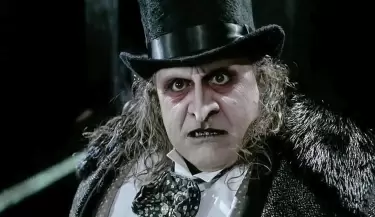 Danny DeVito como El Pinguino