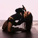 Charli XCX le dice adi�s a la era "brat" y reinventa el g�nero con su nuevo single "Rock Music"