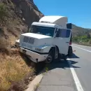 Un Camión impactó contra un cerro en la curva de la Vizcacha