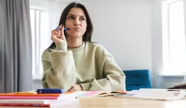 Mujer ESCRIBE PIENSA