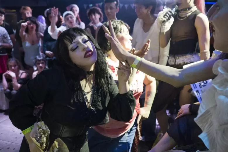 Vampy Neuro en la Lana del Rey Kiki Ball