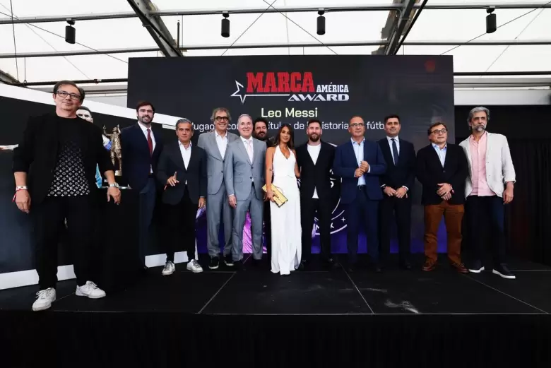 Ceremonia de reconocimiento a Lionel Messi por la revista Marca.