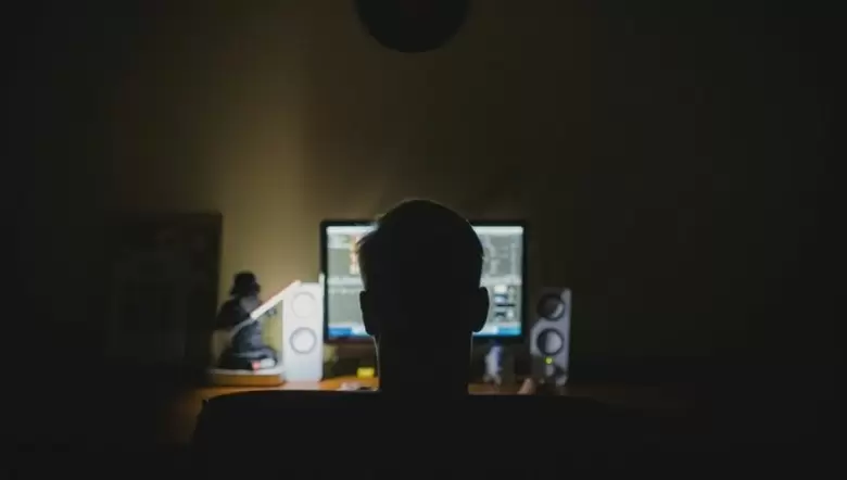 Hay que cuidar nuestra salud visual, mental y f�sica de los dispositivos tecnol�gicos.