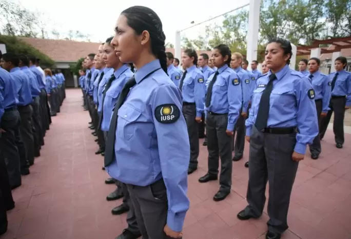 policias