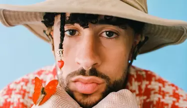 Bad Bunny lanza sencillo sorpresa y anuncia su nuevo �lbum: �Deb� Tirar M�s Fotos�