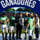 La Natividad se consagr� en Palermo y Javier Milei le entreg� el trofeo