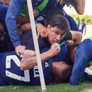 Talleres se hizo fuerte en La Plata y alcanz� la cima del torneo junto a V�lez