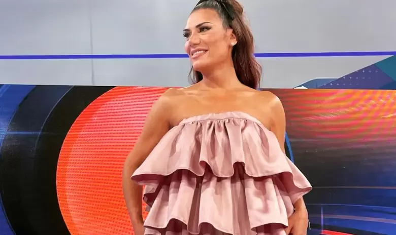 Flor de la V se fue de América TV